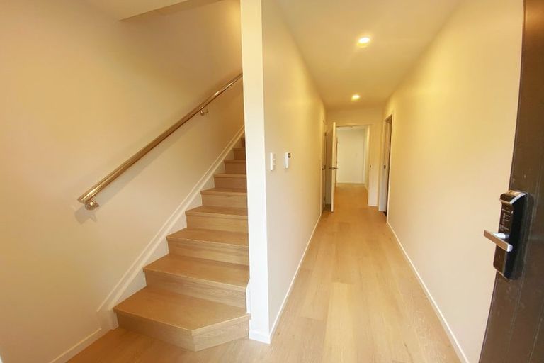 Photo of property in 3/46 View Road, Henderson, Auckland, 0612