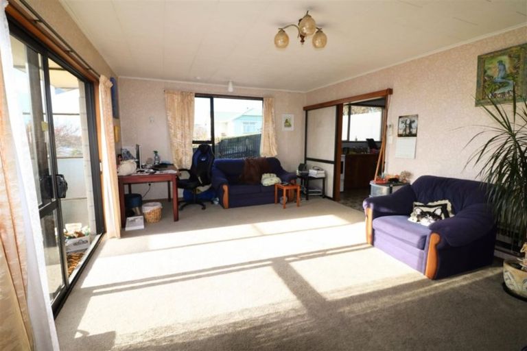 Photo of property in 1/2 Clifton Terrace, West End, Timaru, 7910