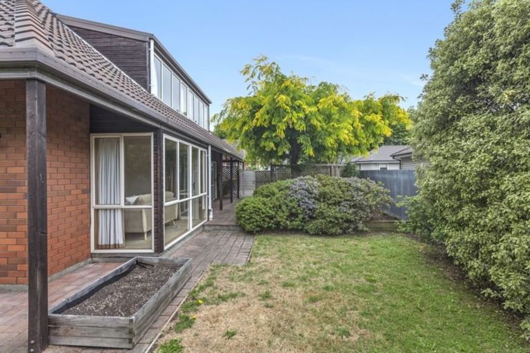 Photo of property in 2/28 Withells Road, Avonhead, Christchurch, 8042