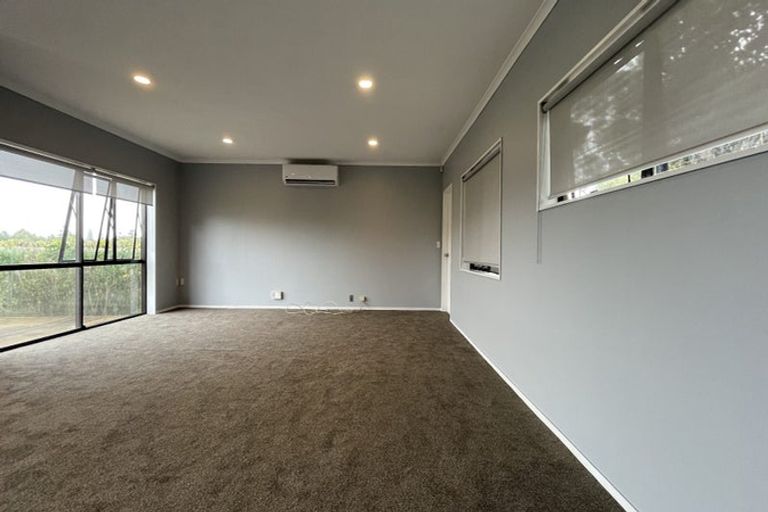 Photo of property in 20 Brownlee Place, Pukekohe, 2120