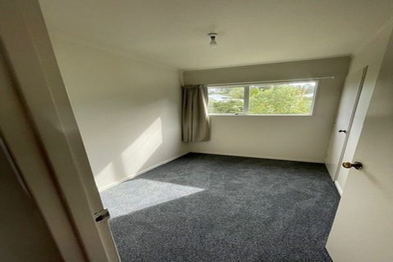 Photo of property in 23b Brian Crescent, Stanmore Bay, Whangaparaoa, 0932