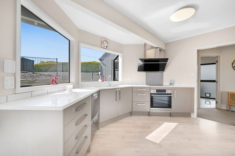 Photo of property in 12a Estelle Place, Farm Cove, Auckland, 2012