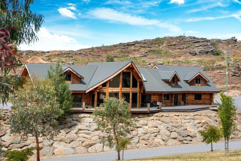 Photo of property in 21 Schaumann Road, Bridge Hill, Alexandra, 9320