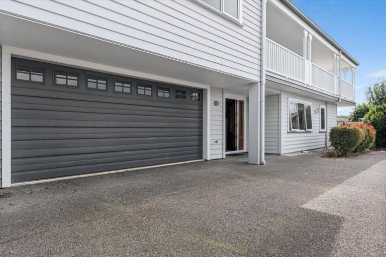 Photo of property in 35 Oxford Street, Te Puke, 3119