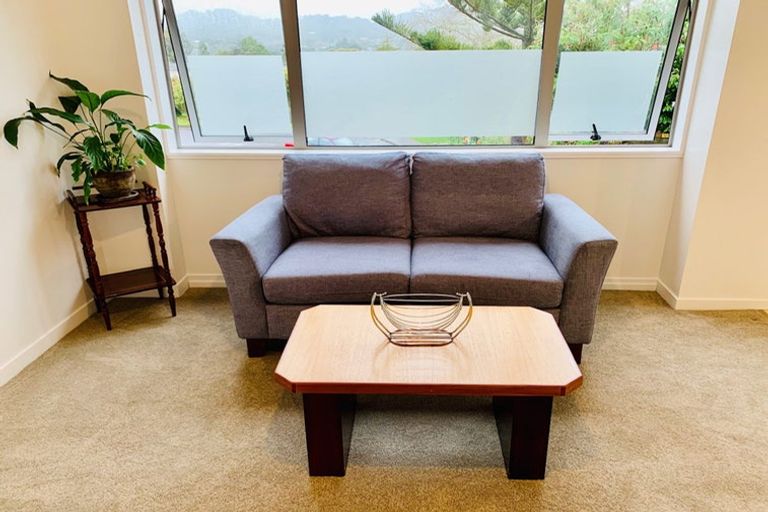 Photo of property in 22 Scotstoun Place, Glen Eden, Auckland, 0602