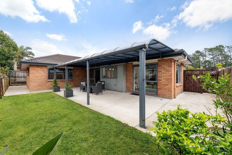 Photo of property in 82 Hillwell Drive, Henderson, Auckland, 0612