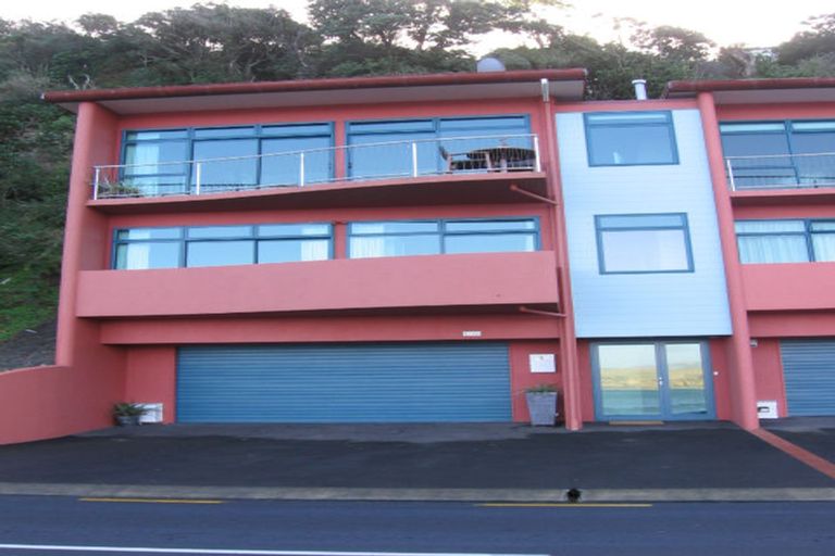Photo of property in 22 Moana Road, Plimmerton, Porirua, 5026