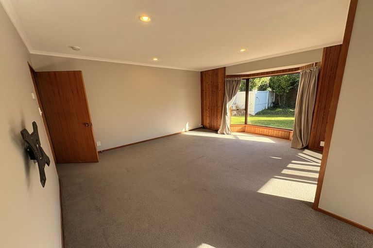 Photo of property in 2/38 Chipping Lane, Redwood, Christchurch, 8051