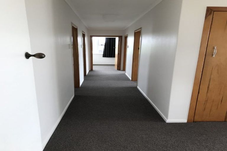 Photo of property in 7b Penrith Street, Westown, New Plymouth, 4310