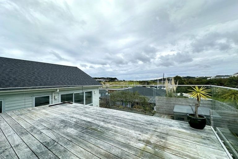 Photo of property in 9 Kaipuke Crescent, Gulf Harbour, Whangaparaoa, 0930