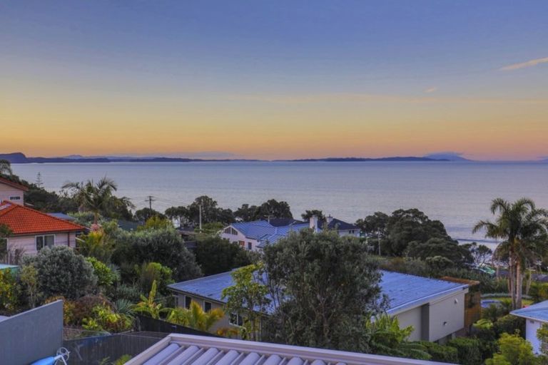 Photo of property in 196 Vipond Road, Stanmore Bay, Whangaparaoa, 0932
