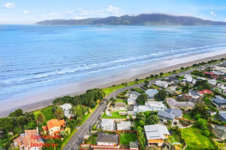 Photo of property in 50b Wharemauku Road, Raumati Beach, Paraparaumu, 5032