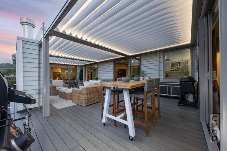 Photo of property in 11 Parlane Drive, Huapai, Kumeu, 0810