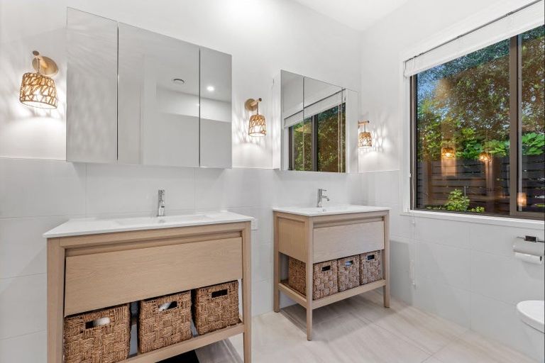 Photo of property in 4 Taumata Road, Omaha, Warkworth, 0986