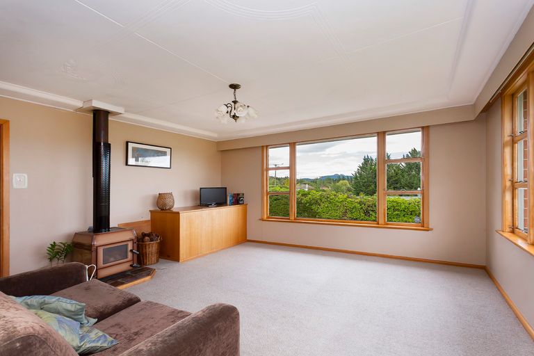 Photo of property in 19 Brough Street, Palmerston, 9430