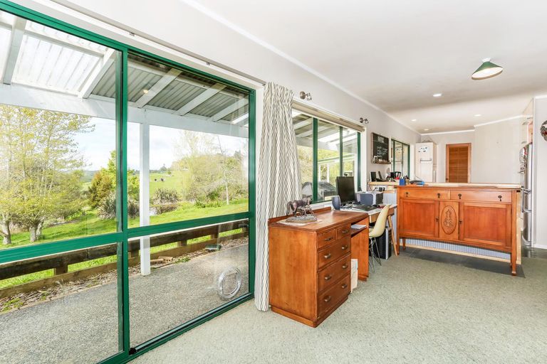 Photo of property in 10 Te Awa Kite Road, Onewhero, Tuakau, 2697