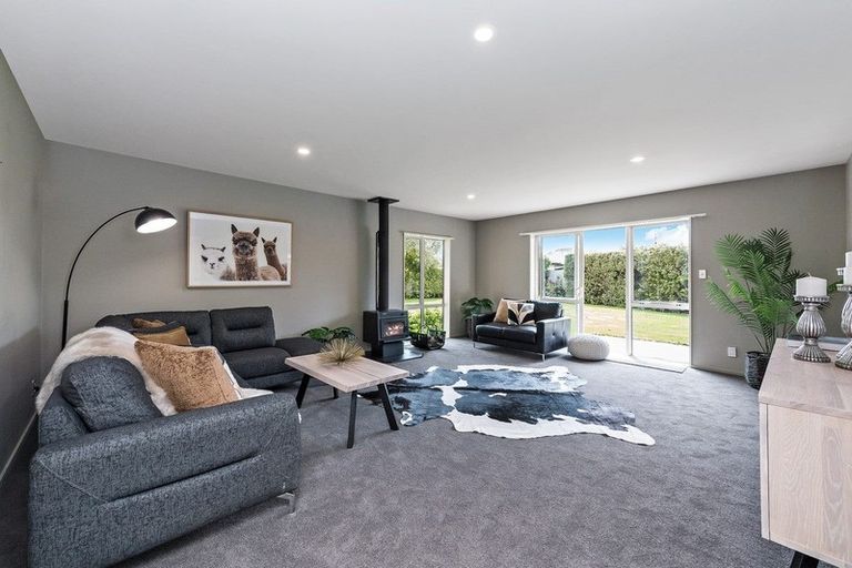 Photo of property in 28 Kinglear Drive, Rolleston, 7614