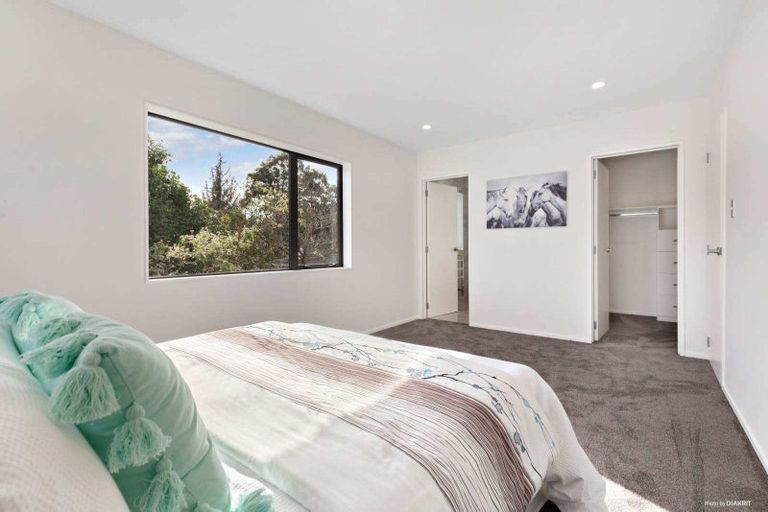 Photo of property in 18b Riverpark Crescent, Henderson, Auckland, 0610