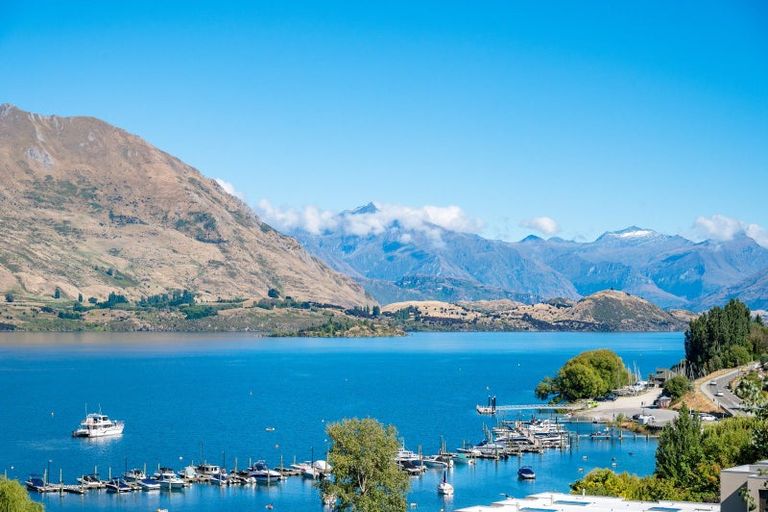 Photo of property in 10 Lismore Street, Wanaka, 9305