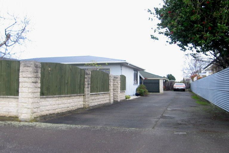 Photo of property in 1/156 Heretaunga Street, Palmerston North, 4414