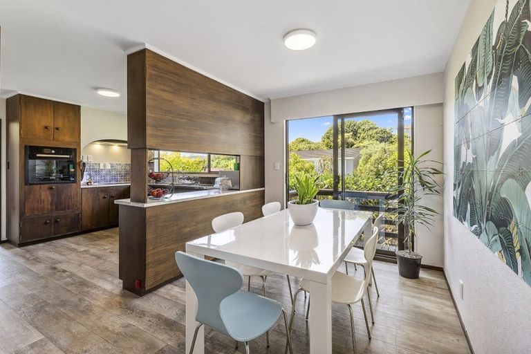 Photo of property in 19 Greyfriars Crescent, Tawa, Wellington, 5028