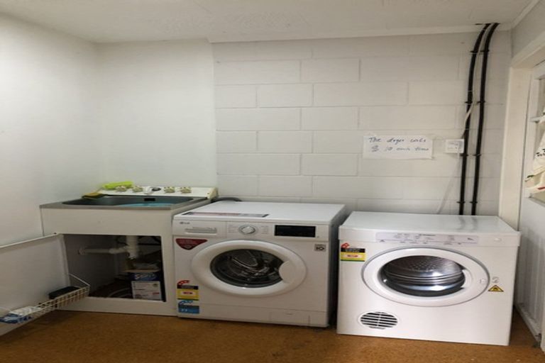 Photo of property in 26 Gretel Place, Hillcrest, Auckland, 0627