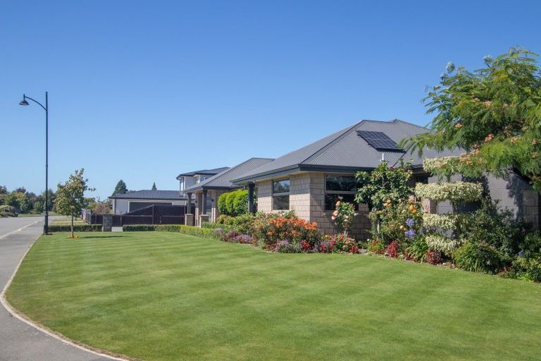 Photo of property in 17 Whiteoak Grove, Tinwald, Ashburton, 7700