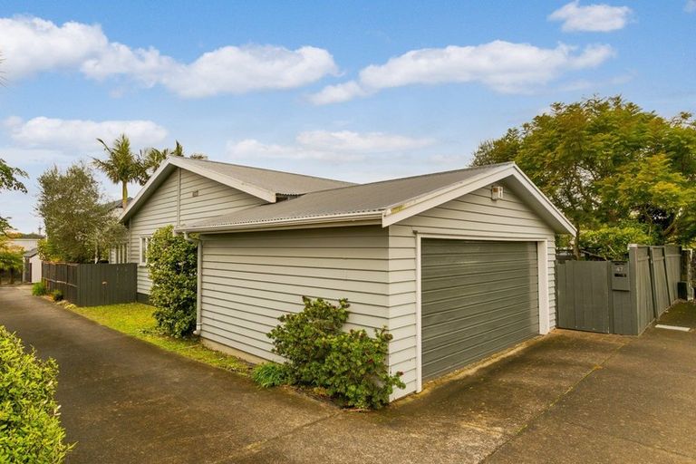 Photo of property in 47 Moa Road, Point Chevalier, Auckland, 1022