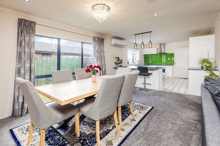 Photo of property in 5 Footwide Place, Weymouth, Auckland, 2103