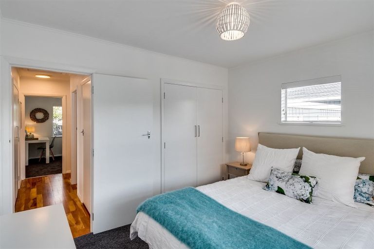 Photo of property in 3b White Street, Taradale, Napier, 4112