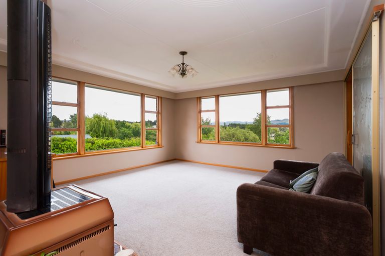 Photo of property in 19 Brough Street, Palmerston, 9430