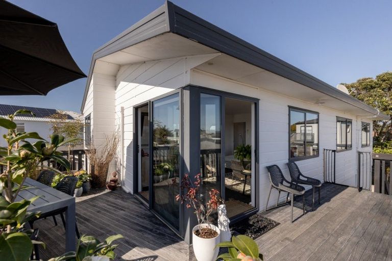 Photo of property in 768b Papamoa Beach Road, Papamoa Beach, Papamoa, 3118