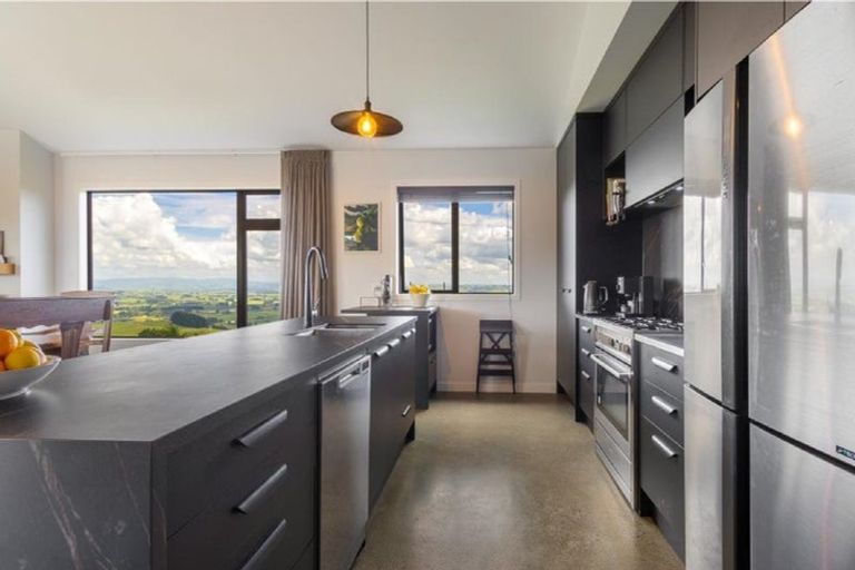 Photo of property in 33 Tiwarawara Lane, Puketotara, Te Awamutu, 3876