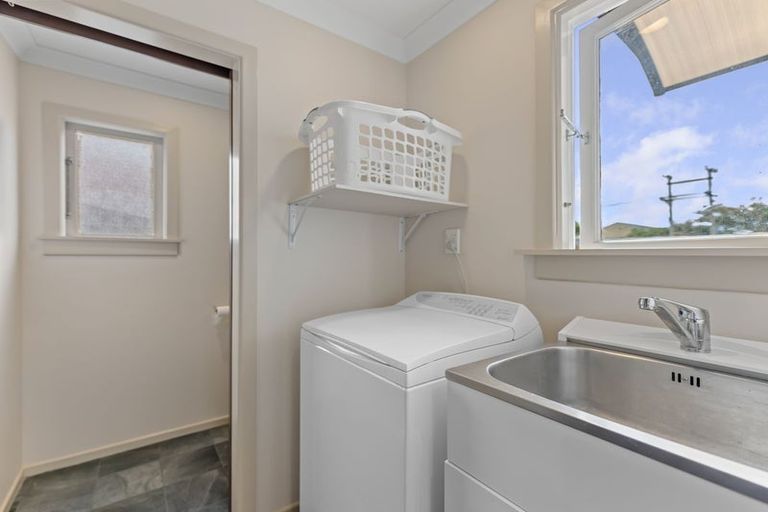 Photo of property in 16 Springfield Road, Milton, 9220