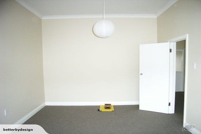Photo of property in 29 Tanera Crescent, Brooklyn, Wellington, 6021