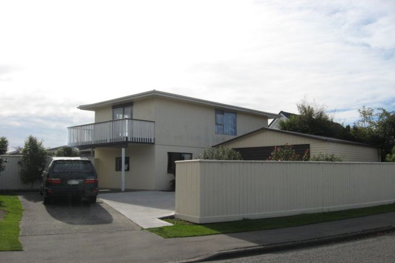 Photo of property in 20 Bucknell Street, Sockburn, Christchurch, 8042
