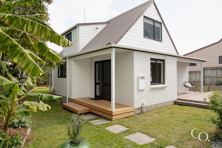 Photo of property in 18b Valley Road, Mount Maunganui, 3116