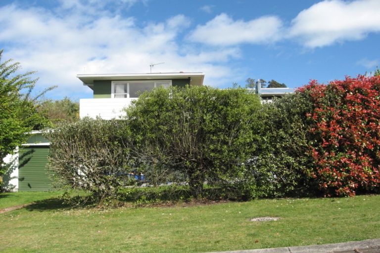 Photo of property in 4 Isobel Street, Acacia Bay, Taupo, 3330