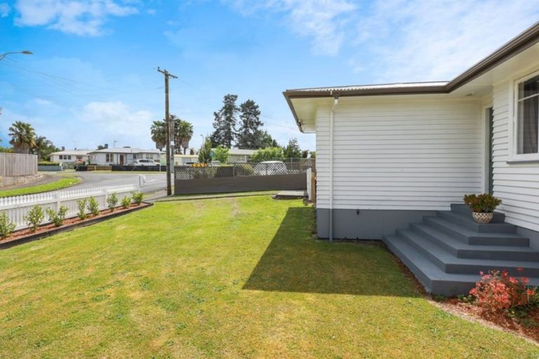Photo of property in 82 Urlich Avenue, Melville, Hamilton, 3206