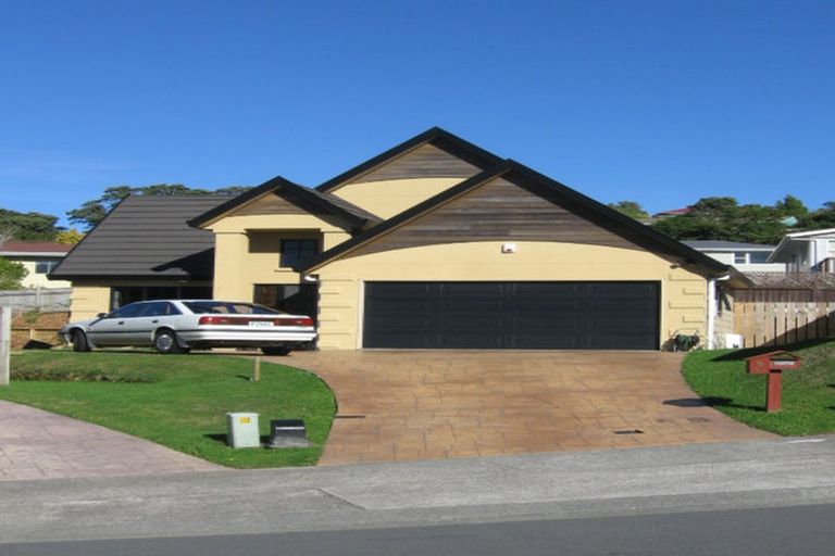 Photo of property in 9 Ring Lane, Paparangi, Wellington, 6037