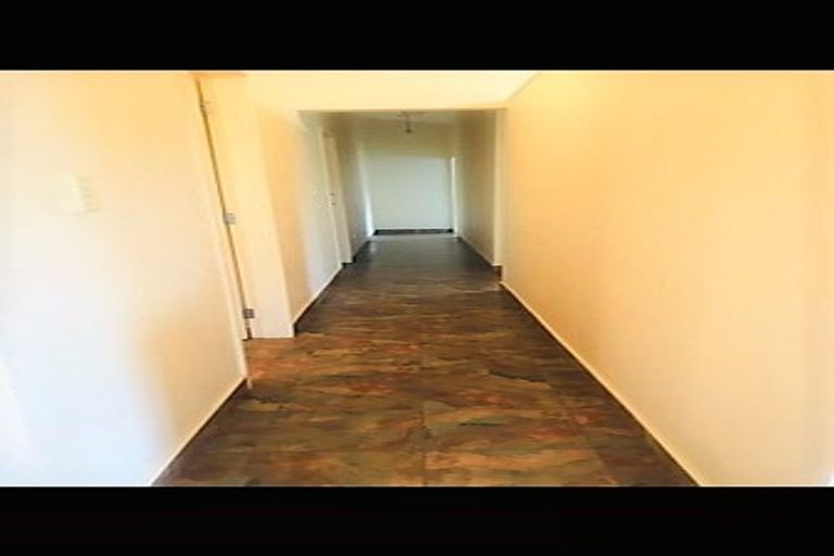 Photo of property in 370 Tararua Road, Levin, 5571