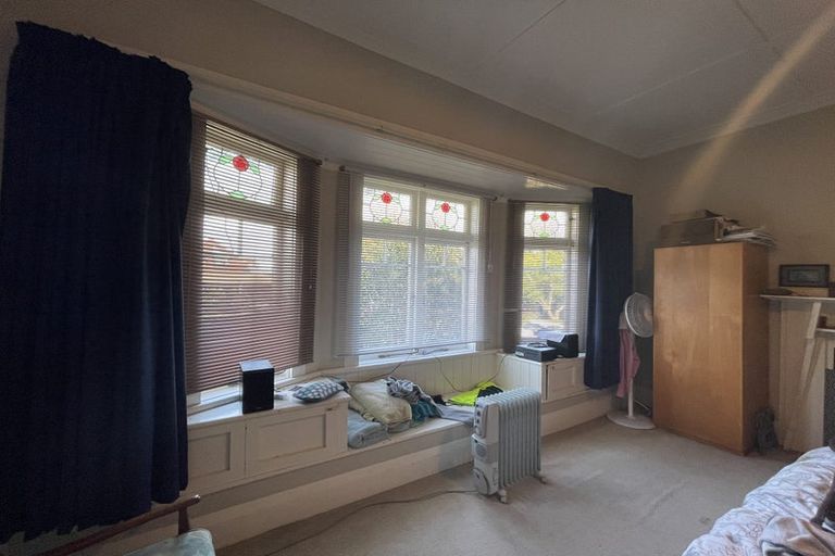 Photo of property in 116 Onewa Road, Northcote, Auckland, 0627