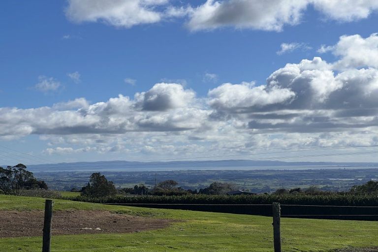 Photo of property in 118 Paparata Road, Bombay, 2675