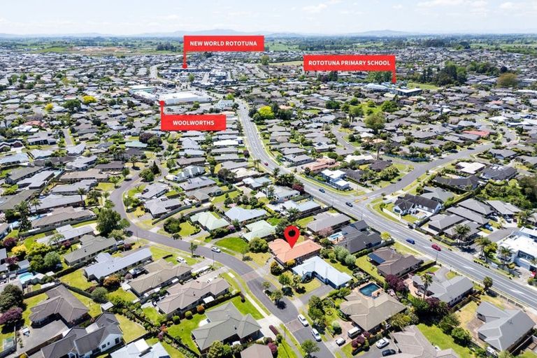 Photo of property in 22 Cairns Crescent, Rototuna, Hamilton, 3210