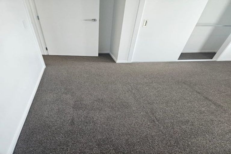 Photo of property in 206/28b Eileen Newey Place, Henderson, Auckland, 0612