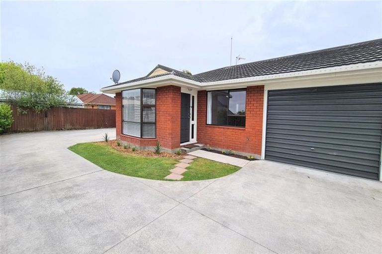 Photo of property in 1/39 Solomon Avenue, Redwood, Christchurch, 8051