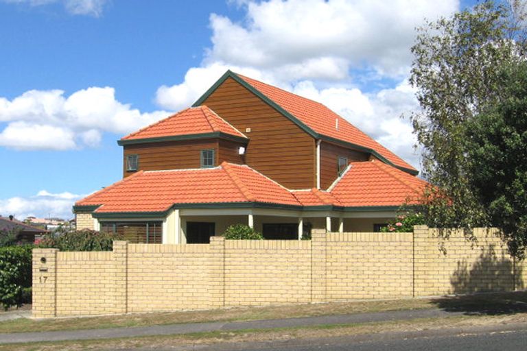 Photo of property in 17 Westpark Drive, West Harbour, Auckland, 0618