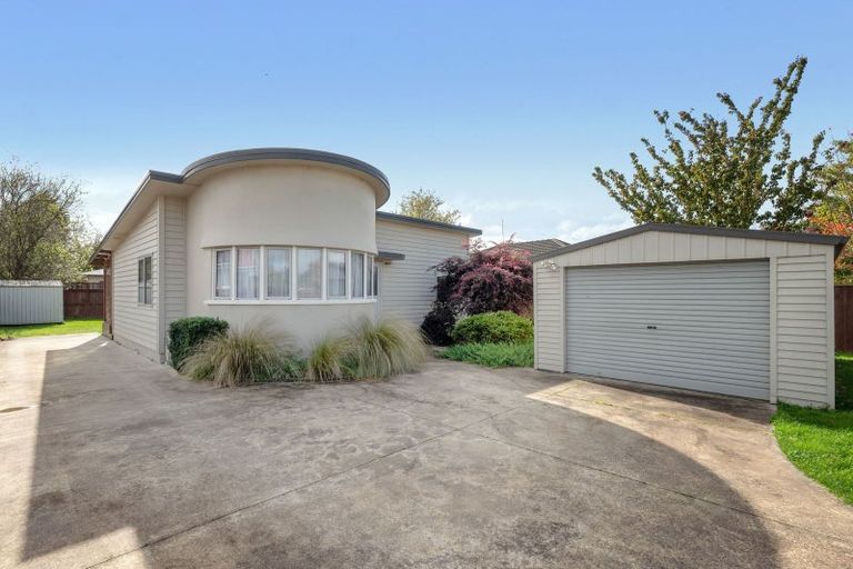 Photo of property in 15 Corlett Street, Utuhina, Rotorua, 3015