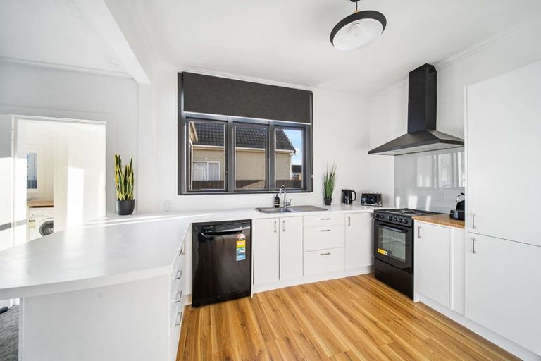 Photo of property in 64 Oxford Street, South Dunedin, Dunedin, 9012