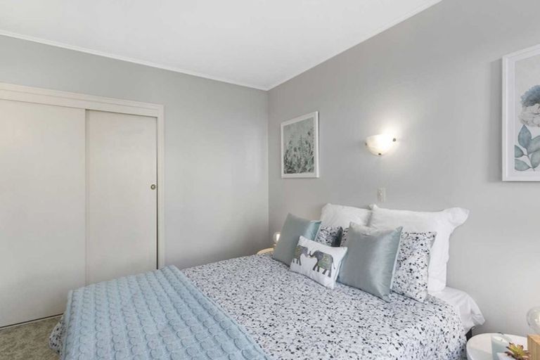 Photo of property in 1/3 Ridd Crescent, Karori, Wellington, 6012